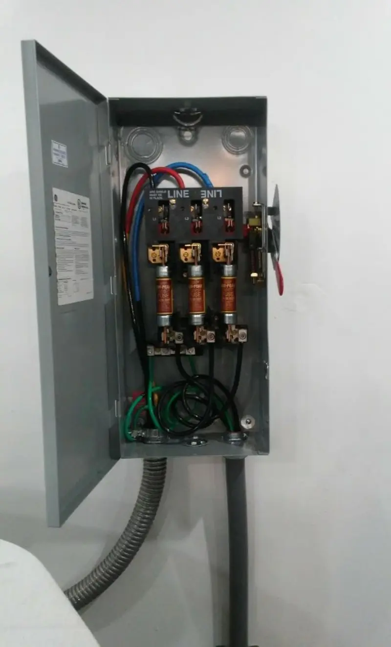 Three-phase disconnect switch installed for Electrical Wiring & Rewiring in Worth